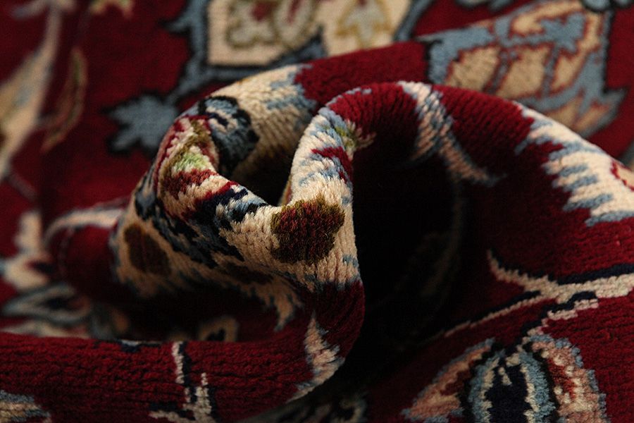 Ispahan Tapis Persan 366x253 - Image 6