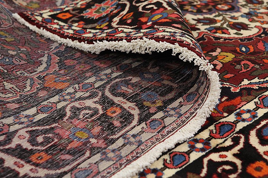 Bakhtiar Tapis Persan 330x206 - Image 4