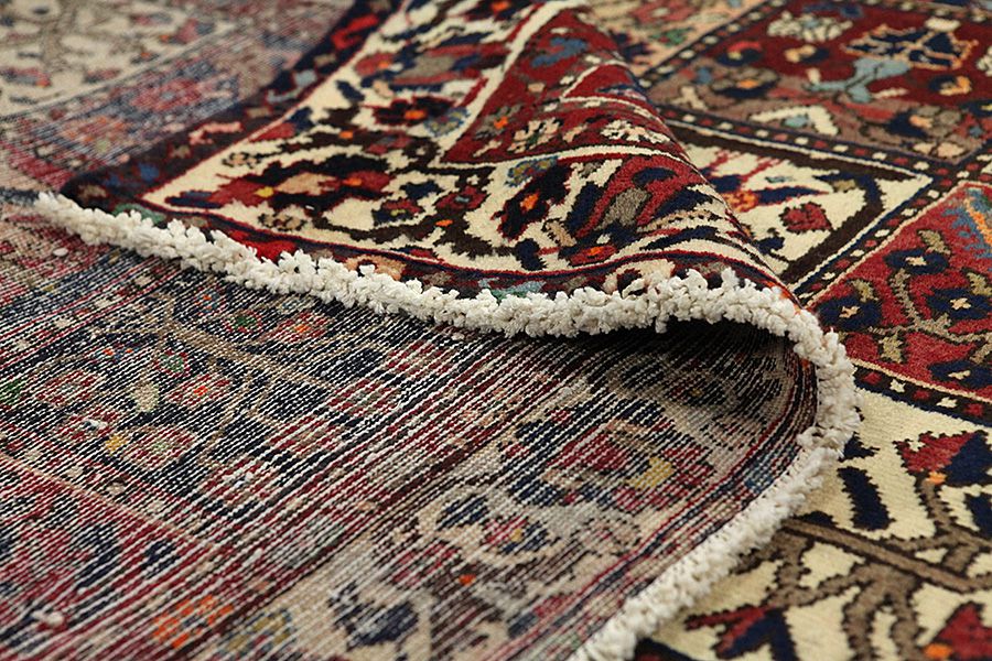 Bakhtiar Tapis Persan 317x175 - Image 4