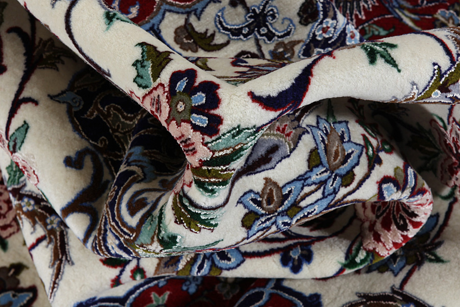 Ispahan Tapis Persan 239x152 - Image 17