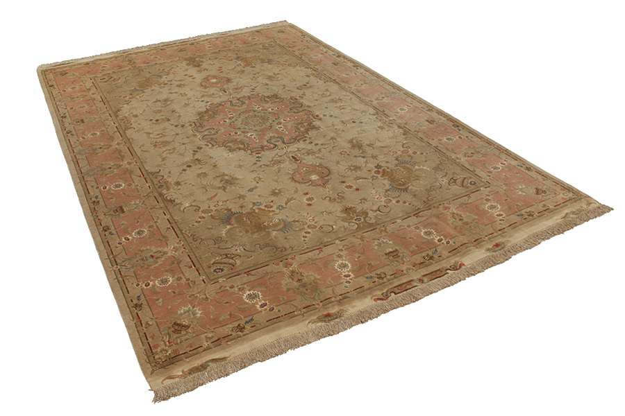 Tabriz Tapis Persan 300x195 - Image 1
