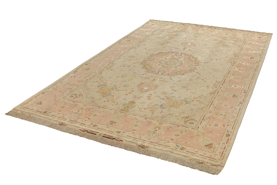 Tabriz Tapis Persan 300x195 - Image 2