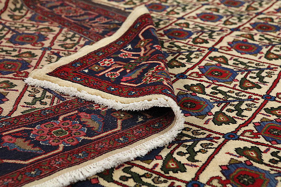 Varamin Tapis Persan 300x212 - Image 4